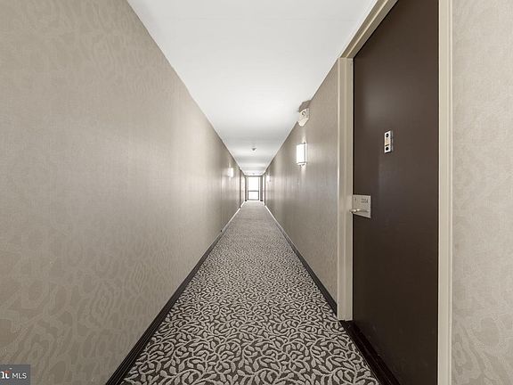 3rd image of 1326 Spruce St APT 2204