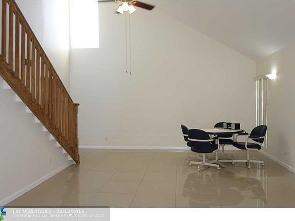 3rd image of 9310 NW 39th Ct