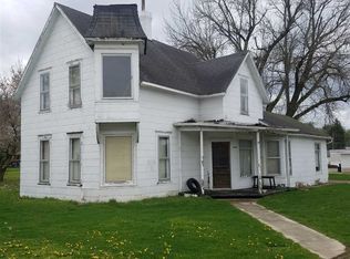 60 W 3rd St, Dallas City, IL 62330