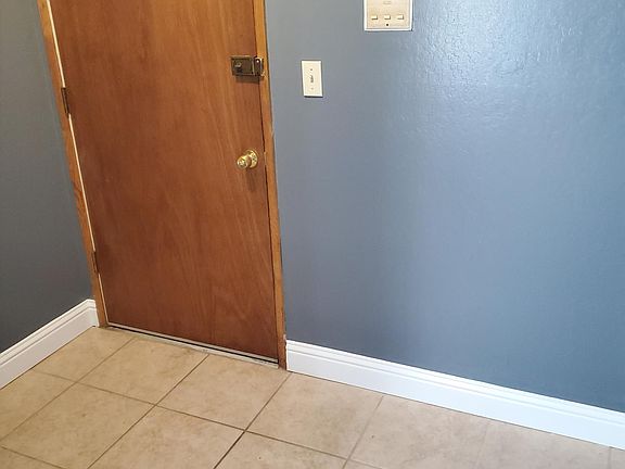 2nd image of 650 Villa St APT 4