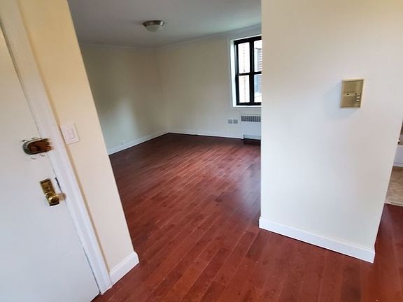 3rd image of 6325 Austin St APT 1A