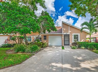 8307 Summerbreeze Ln, Boca Raton, FL 33496