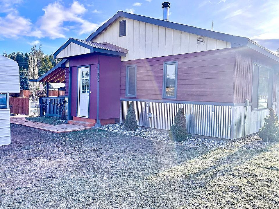 1st image of 700 Spruce Dr
