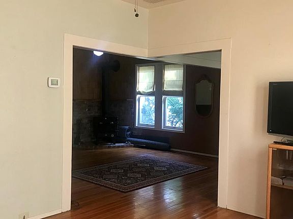 5th image of 411 E Tremont St
