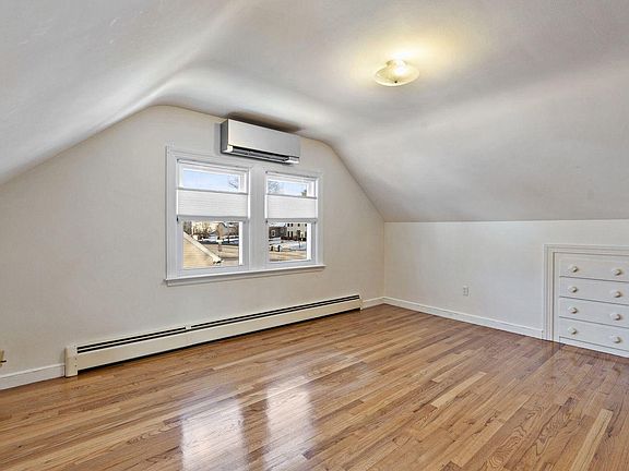 Upstairs bedroom #2