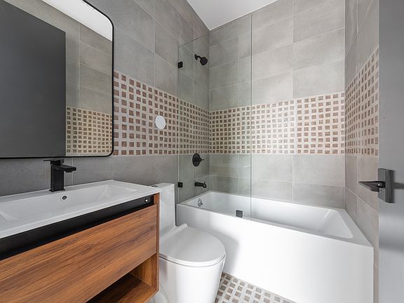 5th image of 169 Knickerbocker Ave #202
