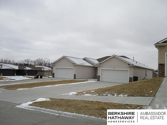 5th image of 1062 N 170th Ave