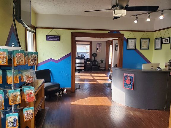 5th image of 598 Main St E