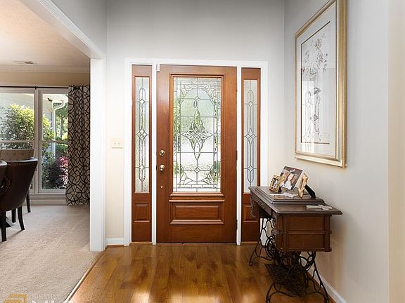 2nd image of 222 Crescent Oak