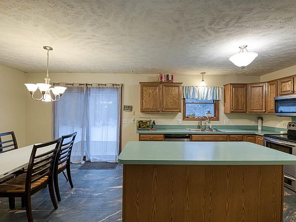3rd image of 3801 Torrey Pines Dr