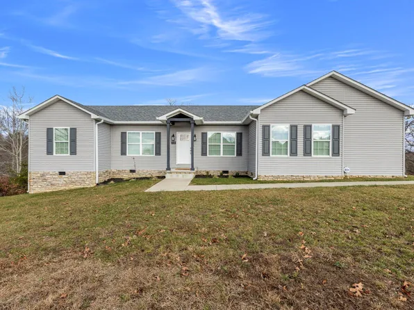 228 Lafayette Cir, Irvine, KY 40336