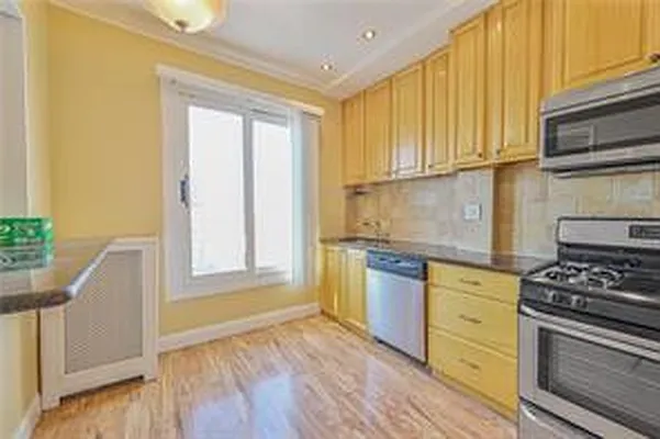 Sold by Remax Real Estate Professionals | media 23