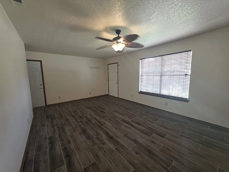 2723 Kasey Ave #B — Photo 5