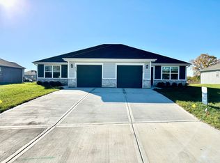 621 Fall Meadow Ln, Belton, MO 64012