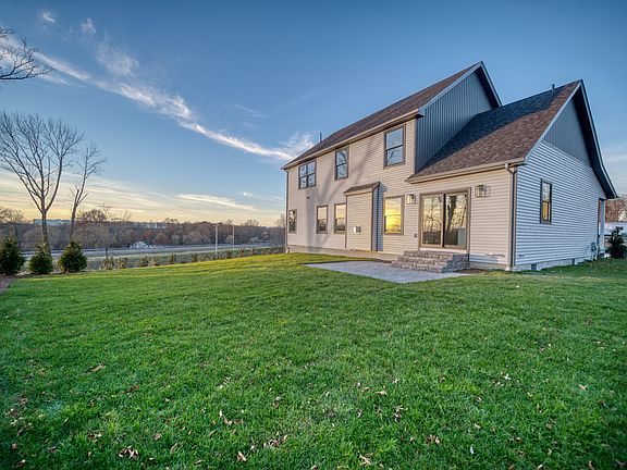 2nd image of 35 Wildwood Dr