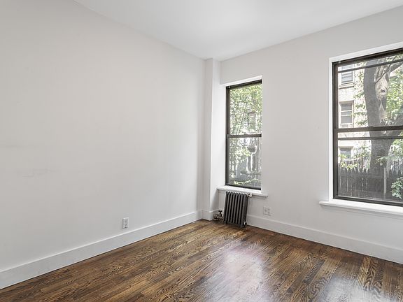 4th image of 117 E 7th St APT 4C