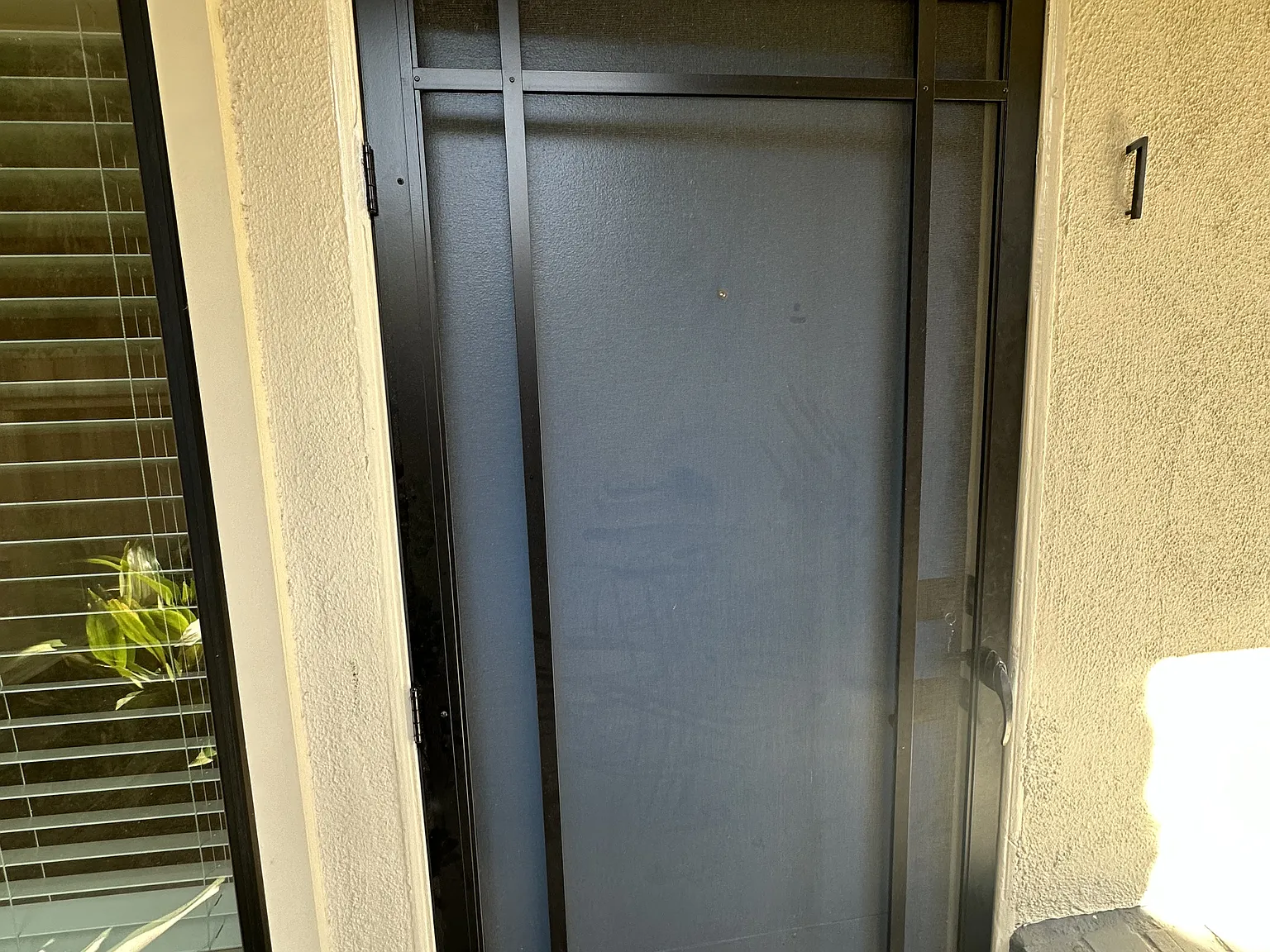 2 bed, 750 sqft, $2,350 — Photo 2