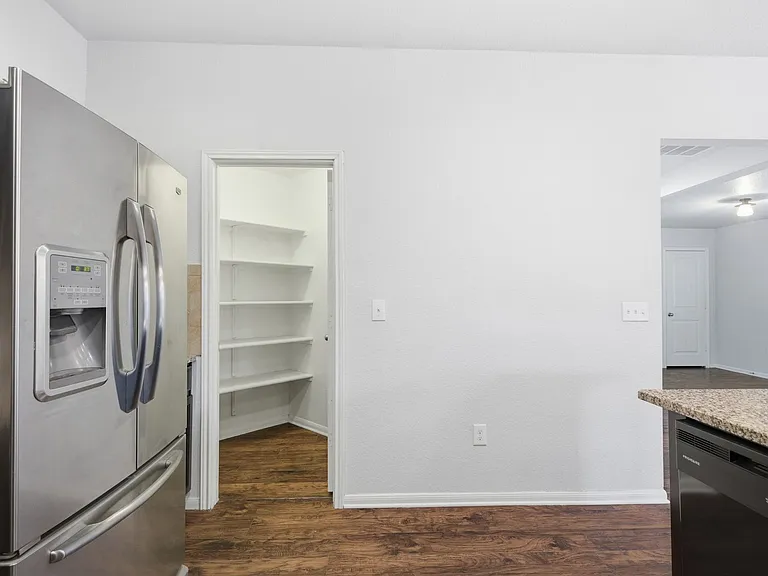 11912 Jamie Dr — Photo 18