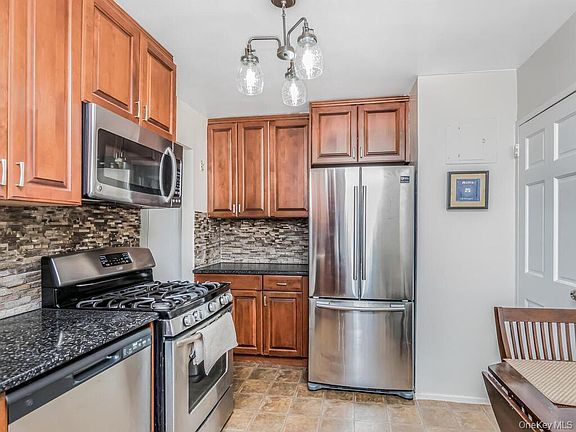 4th image of 11 Balint Drive #645