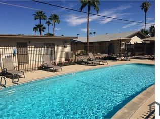 686 E Cottonwood Rd, Palm Springs, CA 92262