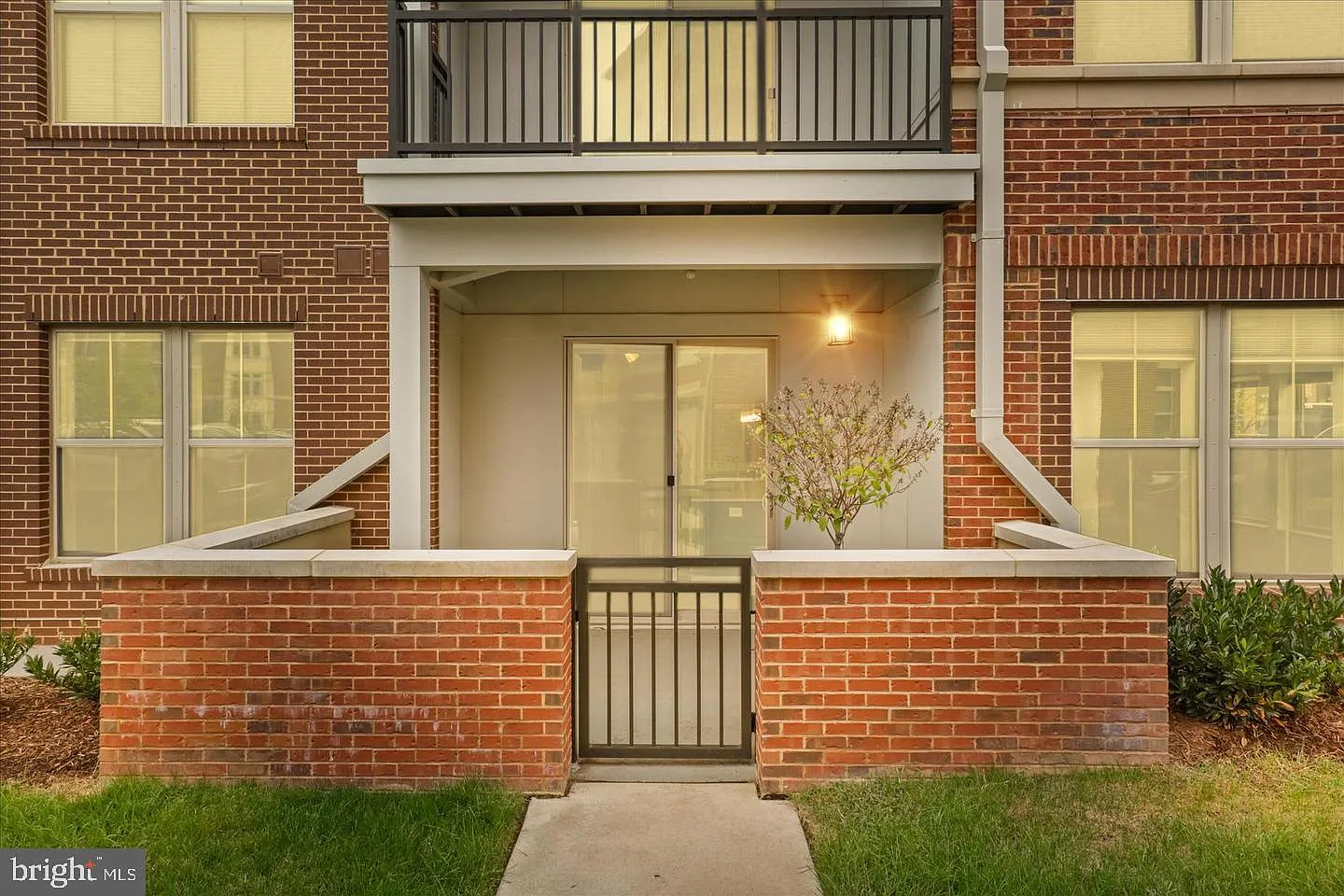 10755 Fairgrounds Dr — Photo 3