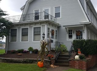 1318 Hathaway Ave, Lakewood, OH 44107