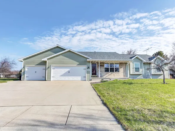 1589 McRae Pl, Green Bay, WI 54311