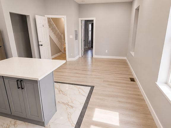 3rd image of 352 S 10th St #1C