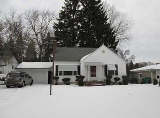 124 Silverdale Dr, Rochester, NY 14609