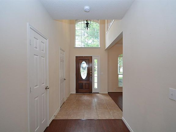 5th image of 4910 Sandalia Ct