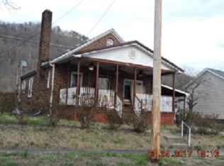 703 Dupont Ave, Nitro, WV 25143