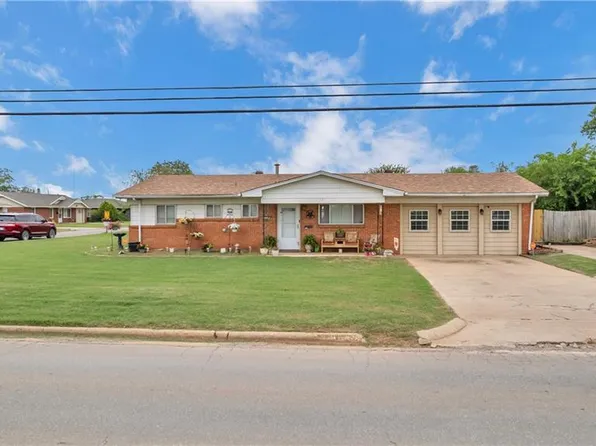 701 NW 4th St, Lindsay, OK 73052