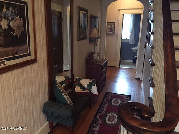 Entry to Kitchen Area