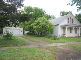 524 W 7th St, Newkirk, OK 74647