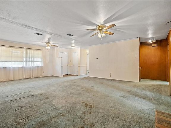 2nd image of 816 Avenue A