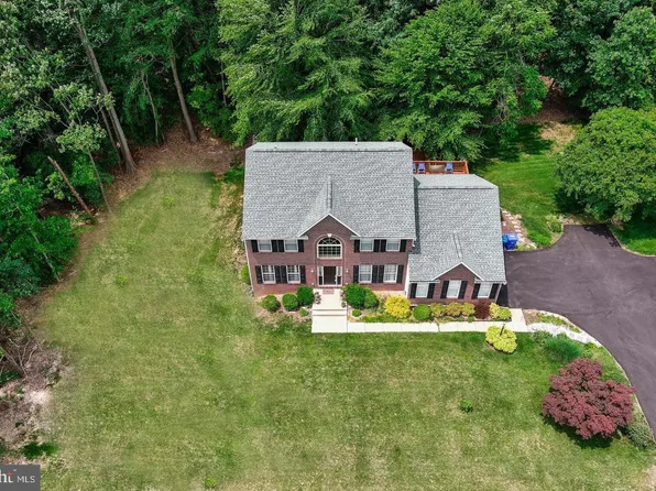 6329 Grant Chapman Dr, La Plata, MD 20646