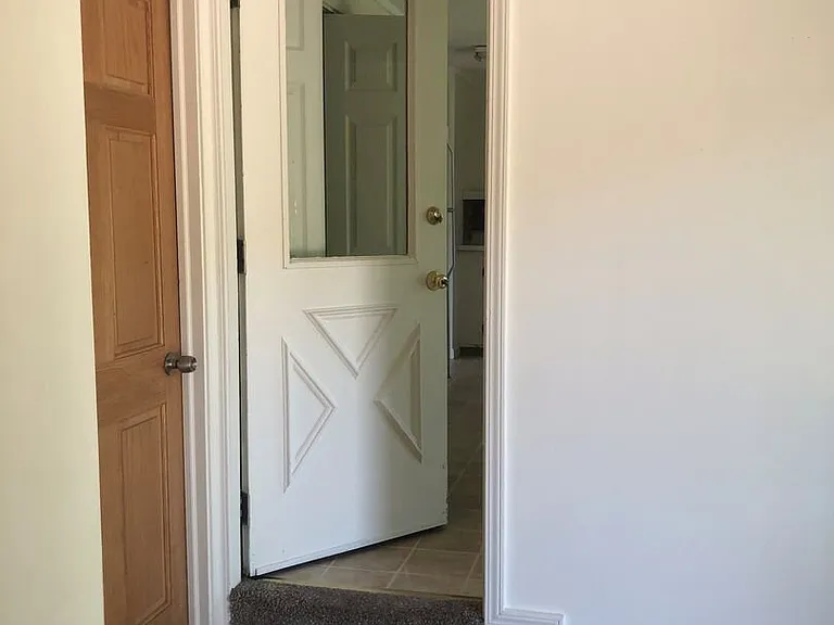 2824 Country Ln — Photo 6
