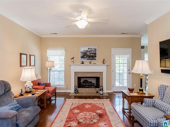3rd image of 3465 Hampton Ct