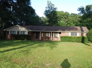 120 Spring Loop, Laurel Hill, FL 32567