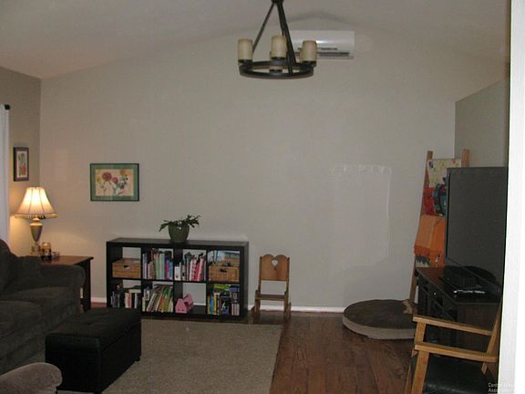4th image of 709 SW Lorraine Dr