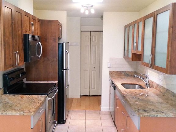 5th image of 1122 10th Ave E APT 303