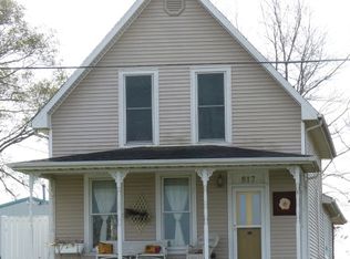 817 W Jackson St, Sigourney, IA 52591