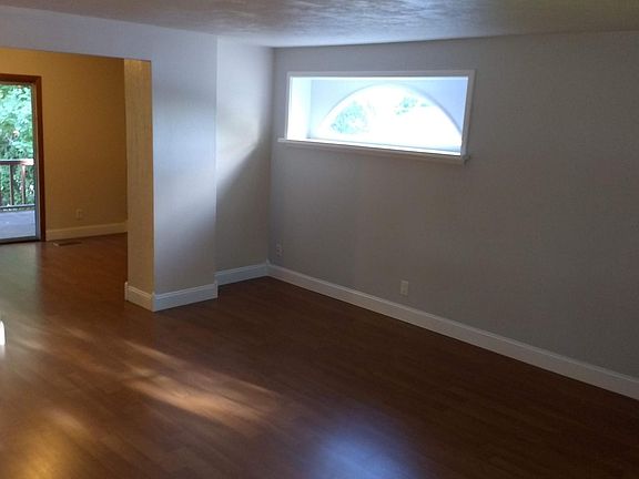 4th image of 42 S Westwood St