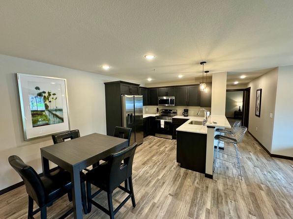 699 Glacier Dr