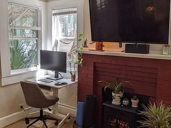 5th image of 1000 6th St N #1