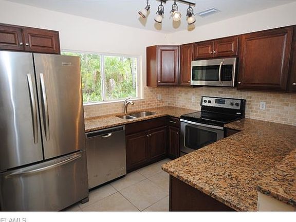 5th image of 2235 Everglades Blvd S