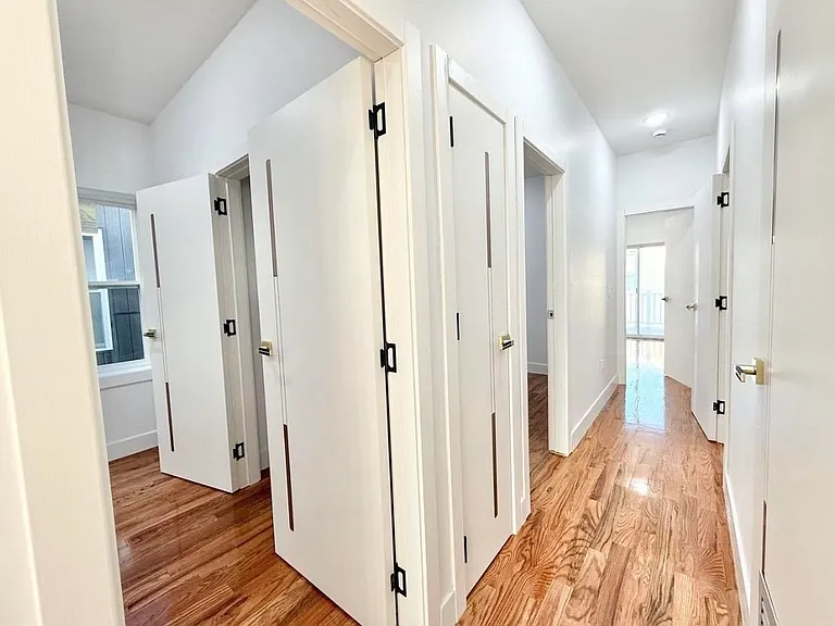 41 W 19th St #2 — Photo 9
