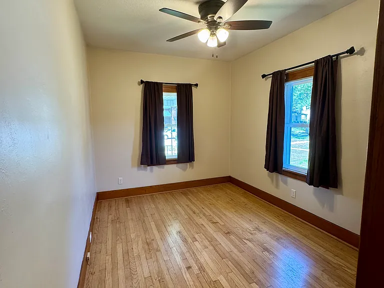 312 N Prairie Ave — Photo 15