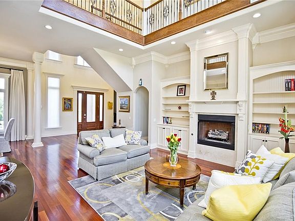 4th image of 51 Buckingham Dr