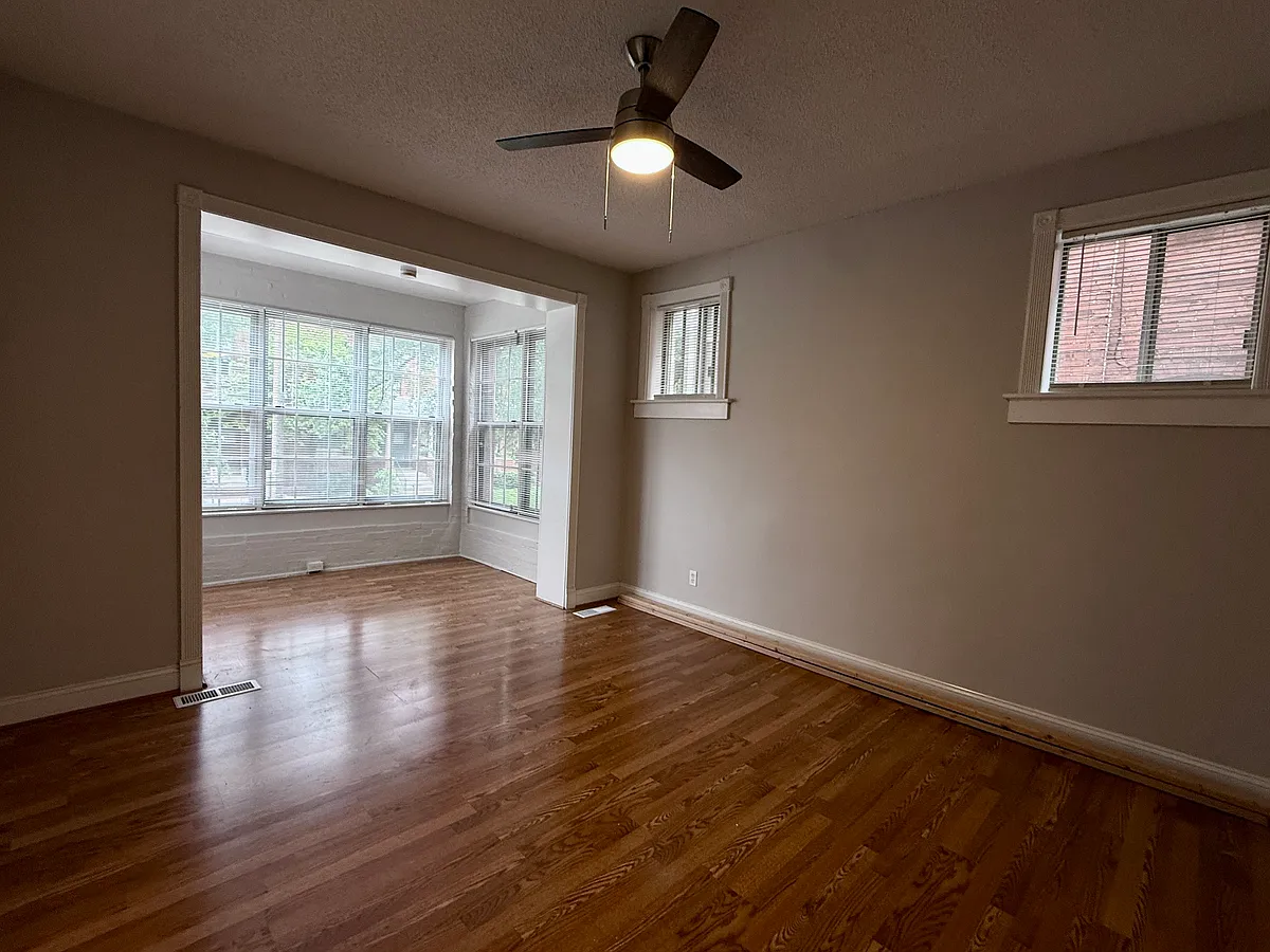 Building Photo - 3911 Botanical Ave #1F